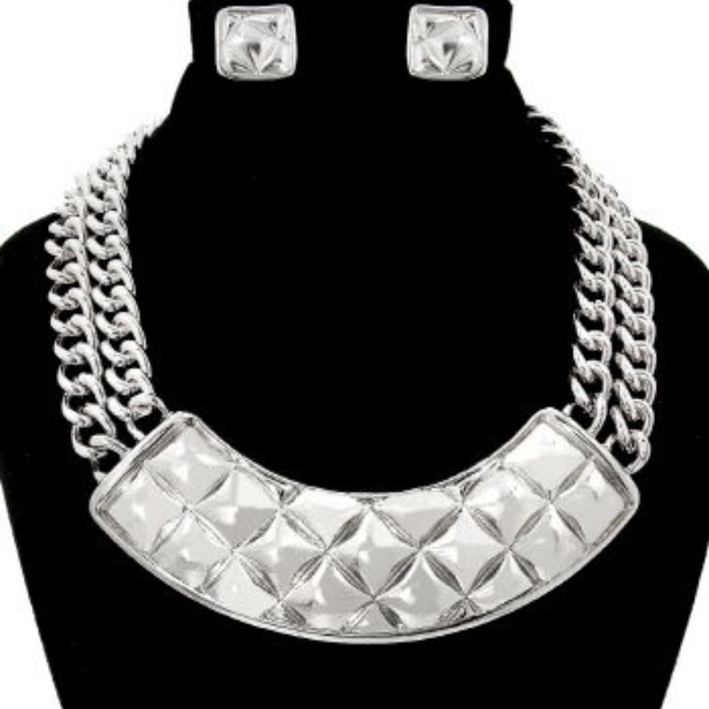 Silver Quilting Pattern Necklace and Earrings Set